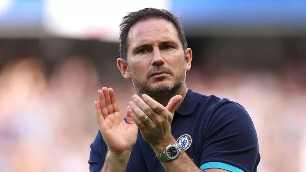 Cựu cầu thủ, huấn luyện viên bóng đá Lampard