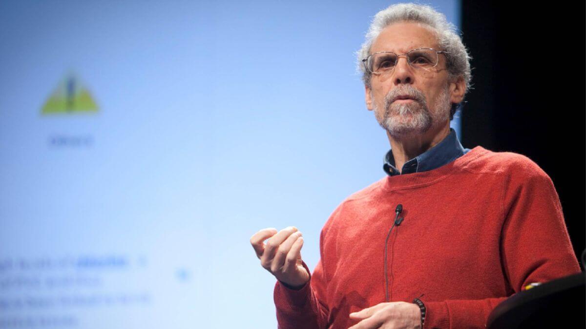 Daniel Goleman sở hữu chỉ số IQ khoảng 130 đến 140